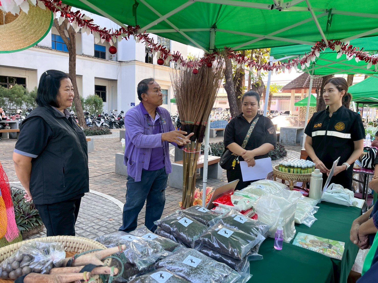 title - ส.ป.ก. อุตรดิตถ์ จัดโครงการส่งความสุขปีใหม่ มอบให้เกษตรกรในเขตปฏิรูปที่ดินจังหวัดอุตรดิตถ์ ประจำปี ๒๕๖๙